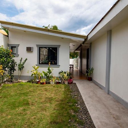 Oyo 777 Rn Guesthouse Moalboal Bagian luar foto