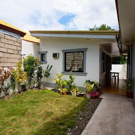 Oyo 777 Rn Guesthouse Moalboal Bagian luar foto