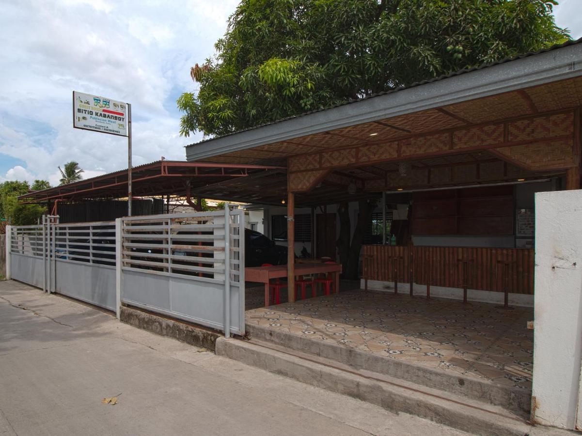 Oyo 777 Rn Guesthouse Moalboal Bagian luar foto